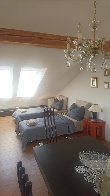 Angel'S Nest Apartment Komenda Экстерьер фото